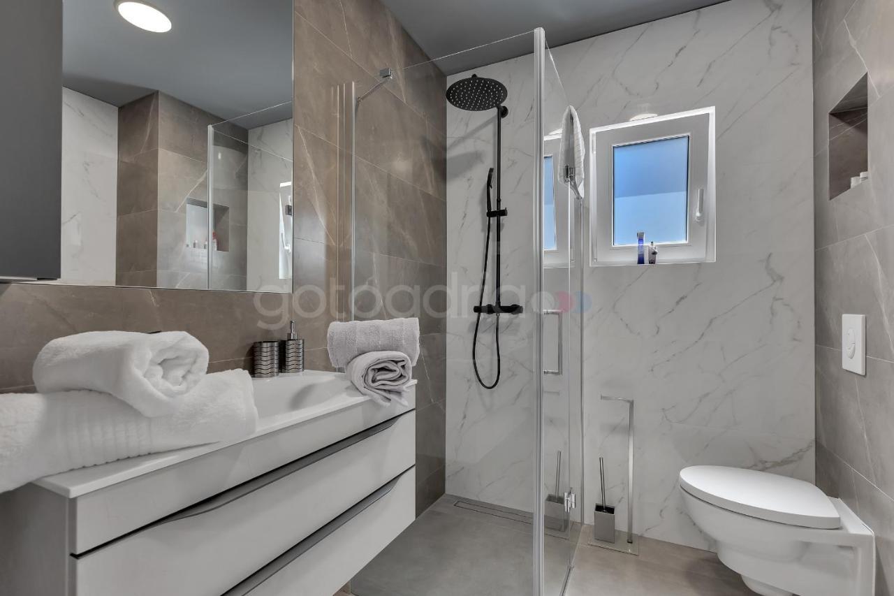 Luxury Seaview Apt Luki - Free Parking Makarska Eksteriør bilde